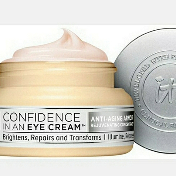 it cosmetics Other - ****SOLD****It cosmetics confidence in a eye cream
